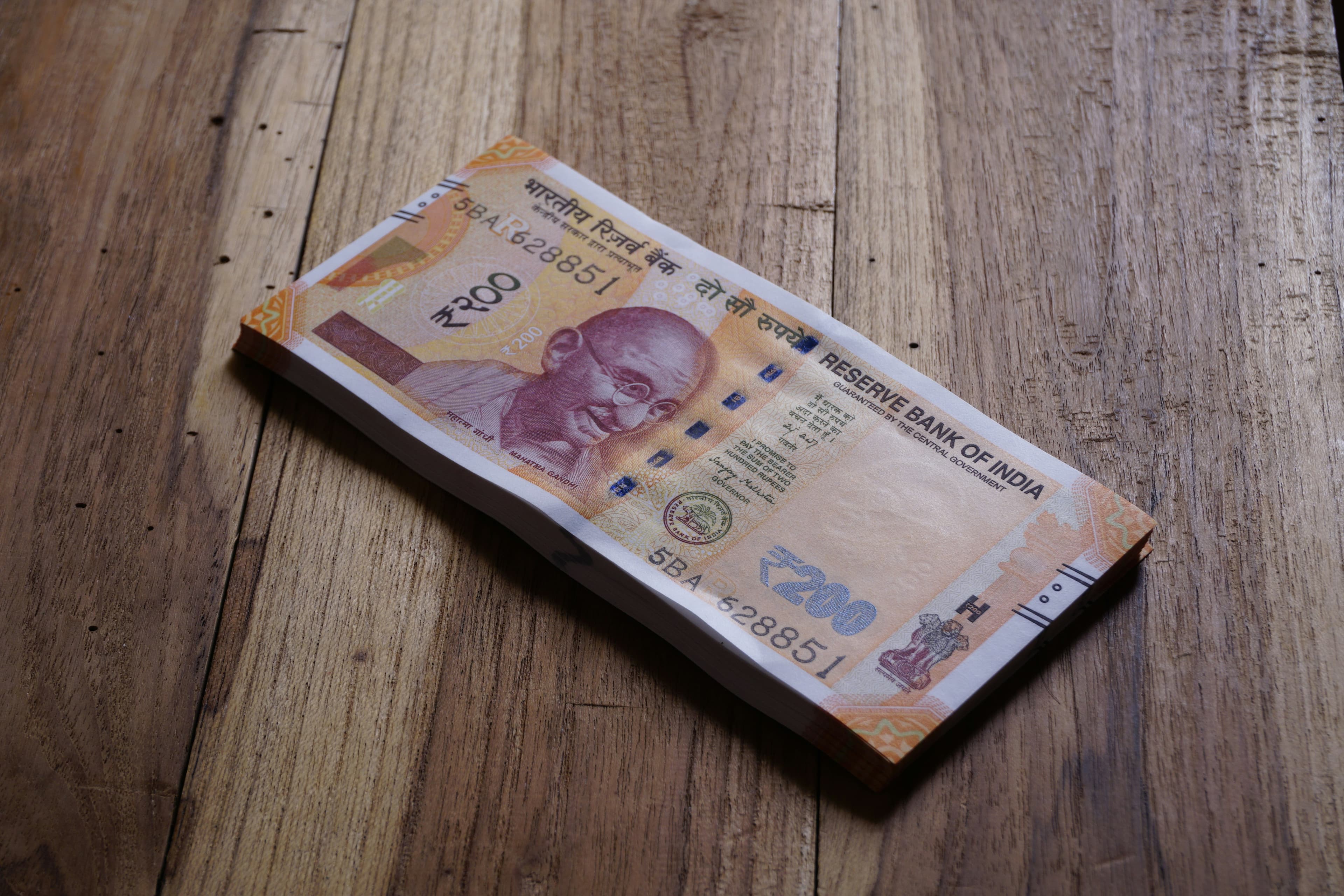 Bank Fixed Deposit vs Savings Account - Konsa Hai Smart Choice Apke Liye?